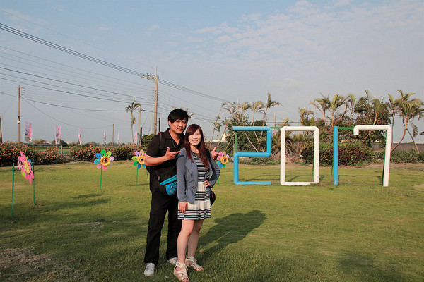 台灣酒窖聯合遊客服務中心： 【彰化景點】台灣酒窖聯合遊客服務中心，免費參觀，2017在幸福園地感受浪漫的氣息，I ❤ U薰衣草花田環繞，結合休閒、童玩、農特產美食、二林斗苑休閒農業園區