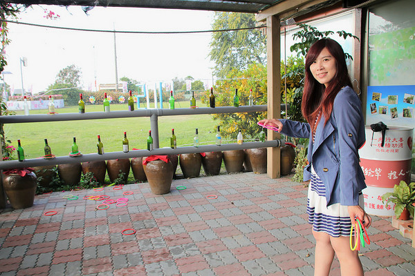 台灣酒窖聯合遊客服務中心： 【彰化景點】台灣酒窖聯合遊客服務中心，免費參觀，2017在幸福園地感受浪漫的氣息，I ❤ U薰衣草花田環繞，結合休閒、童玩、農特產美食、二林斗苑休閒農業園區