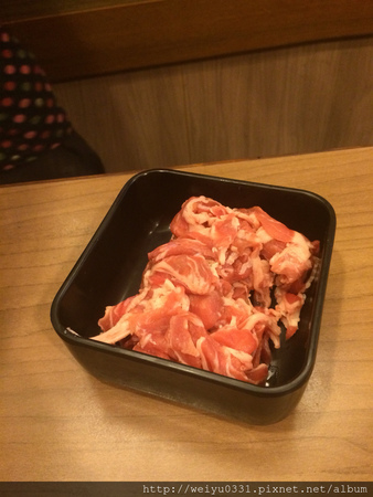 寧夏夜市美食、捷運雙連站巷弄火鍋－超人氣《石神石頭火鍋》爆香才好吃！