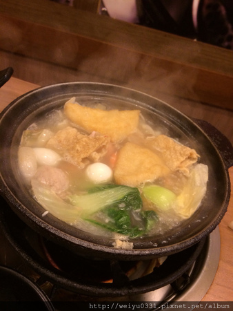 寧夏夜市美食、捷運雙連站巷弄火鍋－超人氣《石神石頭火鍋》爆香才好吃！