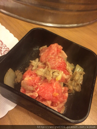 寧夏夜市美食、捷運雙連站巷弄火鍋－超人氣《石神石頭火鍋》爆香才好吃！