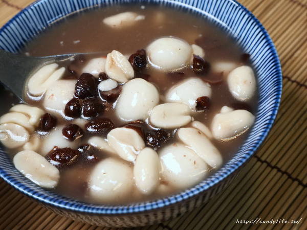 湯圓之家：台中美食│樂群湯圓之家〃台中在地人激推的手工湯圓，天天大爆滿，只有賣晚上！