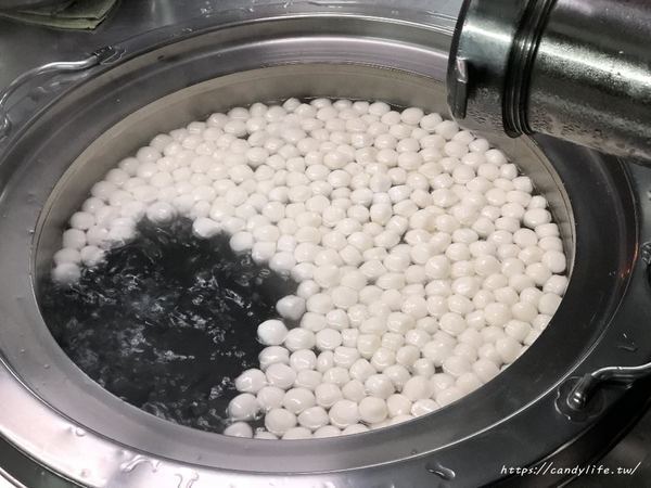 湯圓之家：台中美食│樂群湯圓之家〃台中在地人激推的手工湯圓，天天大爆滿，只有賣晚上！
