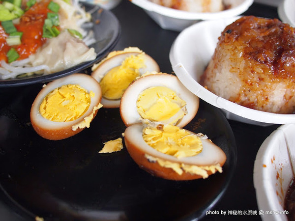 阿財米糕店：【食記】台中財伯阿財米糕店@清水 : 清水四大米糕之一, 米粒飽滿偏油但夠味