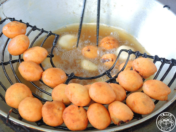 天天饅頭：呷飽祙【台中中區･天天饅頭】營業超過一甲子的涮嘴小點心