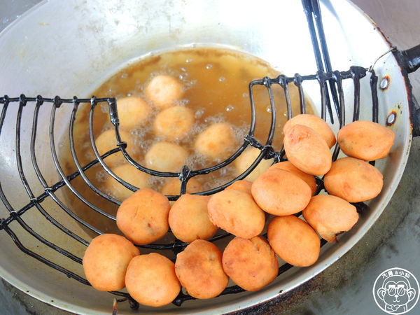 天天饅頭：呷飽祙【台中中區･天天饅頭】營業超過一甲子的涮嘴小點心