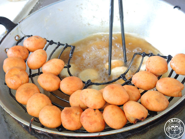 天天饅頭：呷飽祙【台中中區･天天饅頭】營業超過一甲子的涮嘴小點心