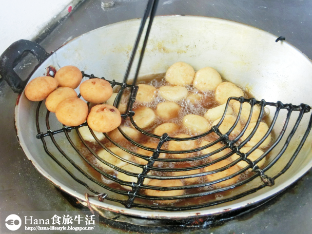 【台中中區】天天饅頭 | 一顆五元的小紅豆包 日式傳統下午茶小點 甜滋滋的紅豆內餡 建議可搭配茶飲食用