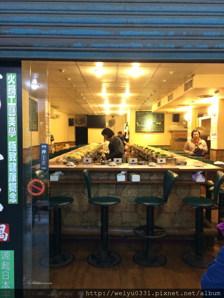 捷運民權西路站超人氣美食、承德路必吃小火鍋-《鍋媽媽》牛奶鍋!