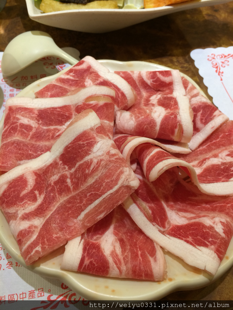 捷運民權西路站超人氣美食、承德路必吃小火鍋-《鍋媽媽》牛奶鍋!