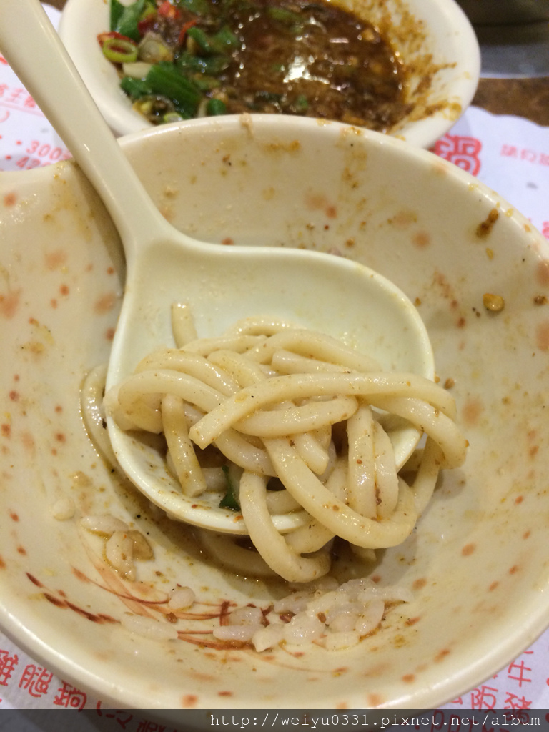 捷運民權西路站超人氣美食、承德路必吃小火鍋-《鍋媽媽》牛奶鍋!