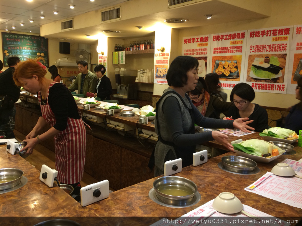 捷運民權西路站超人氣美食、承德路必吃小火鍋-《鍋媽媽》牛奶鍋!