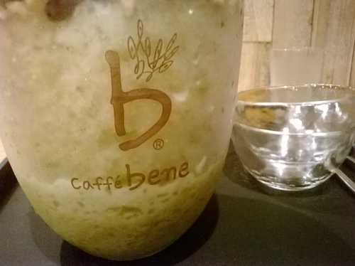 Caffe bene：早午晚宵夜通吃！創新甜點派脆思&重量級抹茶刨冰——韓國連鎖店Caffe bene