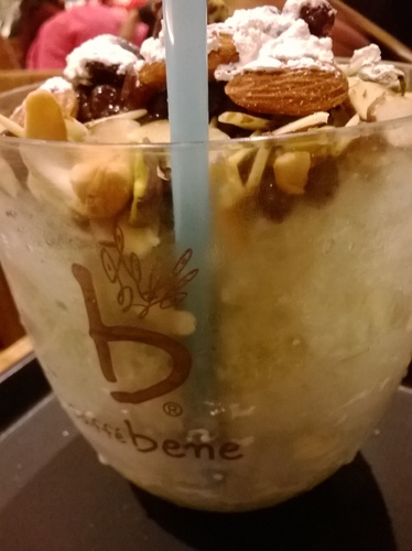 Caffe bene：早午晚宵夜通吃！創新甜點派脆思&重量級抹茶刨冰——韓國連鎖店Caffe bene
