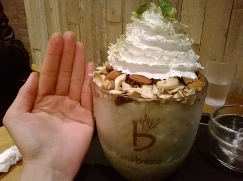 Caffe bene：早午晚宵夜通吃！創新甜點派脆思&重量級抹茶刨冰——韓國連鎖店Caffe bene