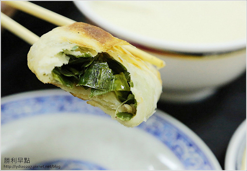 【食記│台南】勝利早點~深夜也要吃的早餐，不是賣早點的嗎?為什麼深夜人潮還是大爆滿呢?