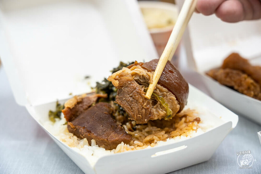 台中市西區夜間部爌肉飯 | 台中米其林必比登推薦美食，宵夜必吃招牌爌肉飯~營業到AM2:00