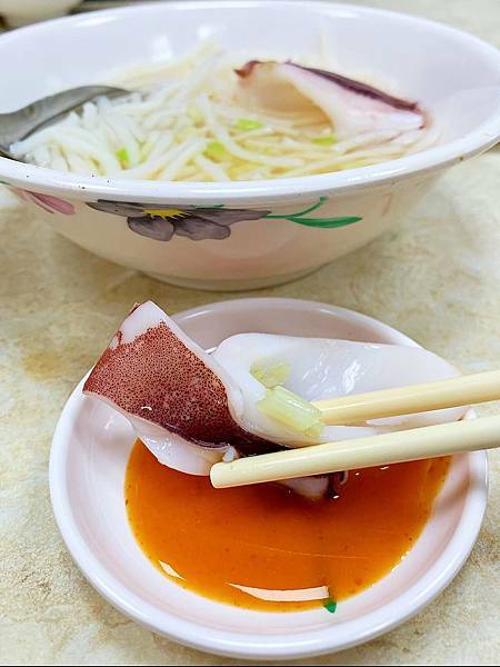 台南國華街│葉家小卷米粉:晚來就容易向隅的限量美味-小卷米粉湯