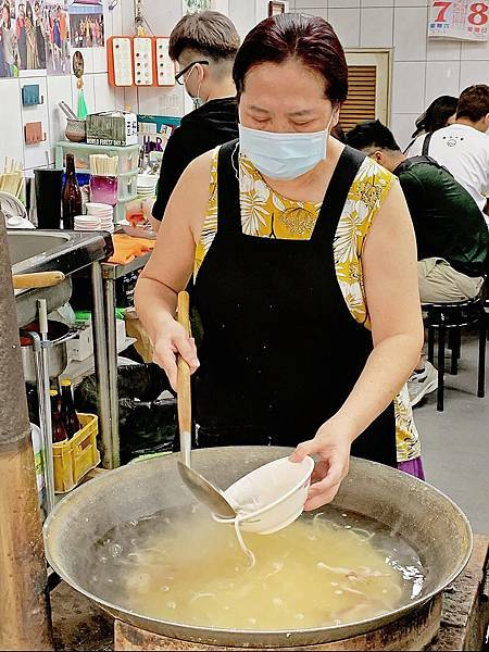 台南國華街│葉家小卷米粉:晚來就容易向隅的限量美味