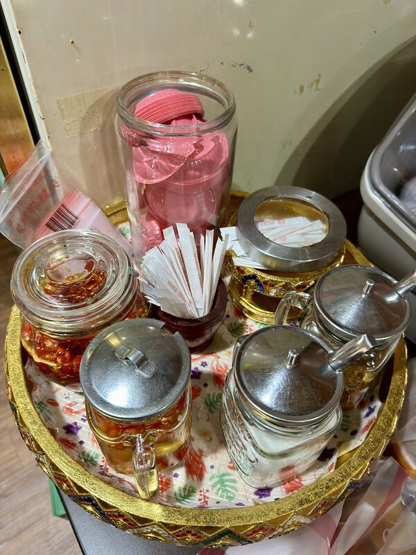 桃園市桃園區桃園泰式料理｜詠順小吃 經濟實惠，濃濃泰味，異國美味好吃極了！（桃園美食/桃園火車站後站美食）