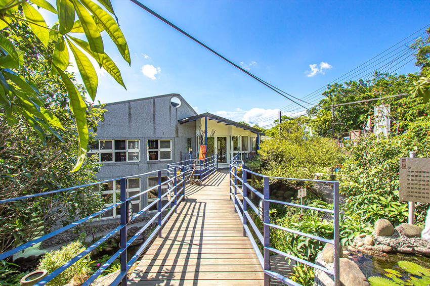 苗栗頭份,五星級製茶園-怡明茶園,來到這兒不僅品茶吃茶還賞茶~一舉數得很滿足。 - 微笑Joe幸運