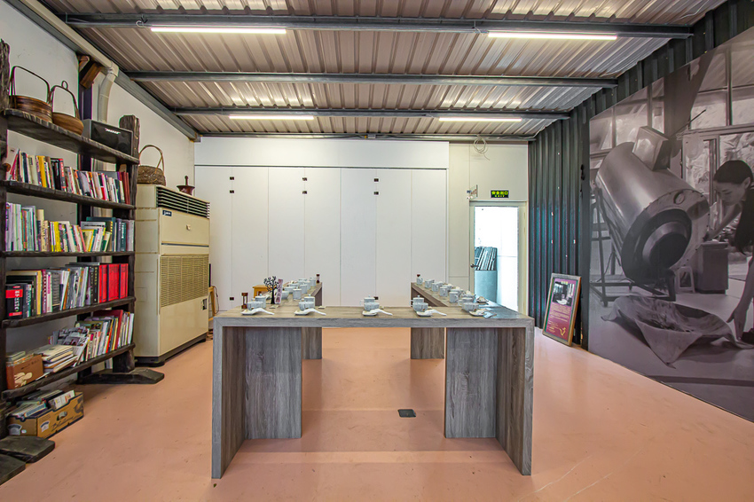 苗栗頭份,五星級製茶園-怡明茶園,來到這兒不僅品茶吃茶還賞茶~一舉數得很滿足。 - 微笑Joe幸運