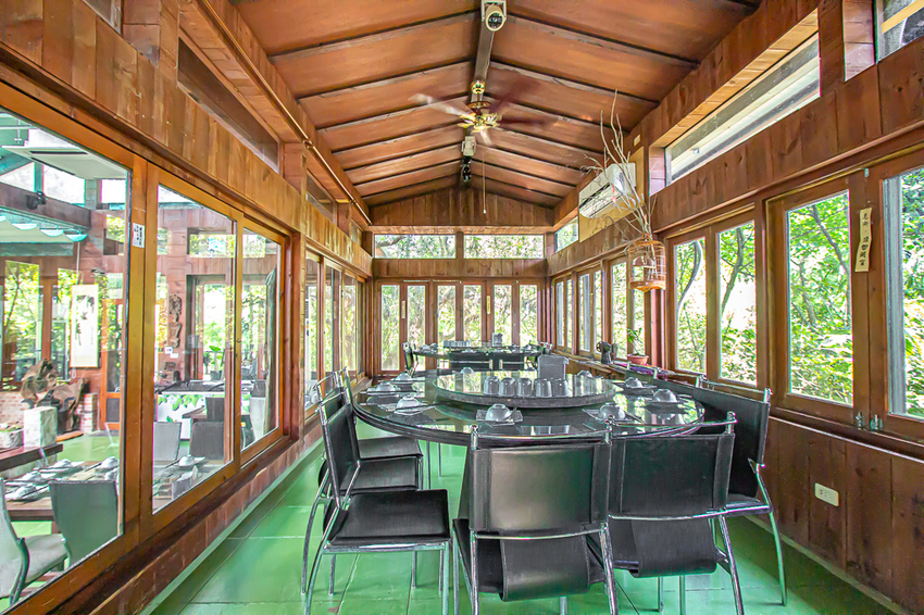 苗栗頭份,五星級製茶園-怡明茶園,來到這兒不僅品茶吃茶還賞茶~一舉數得很滿足。 - 微笑Joe幸運