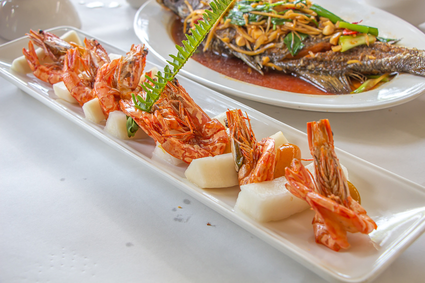 苗栗頭份,五星級製茶園-怡明茶園,來到這兒不僅品茶吃茶還賞茶~一舉數得很滿足。 - 微笑Joe幸運