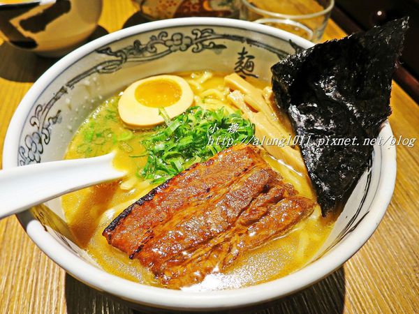 麵屋武藏(武骨店):麵屋武藏 / 左營武骨店 / 叉燒肉好吃!! 麵屋武藏(武骨店):麵屋武藏 / 左營武骨店 / 叉燒肉好吃!!