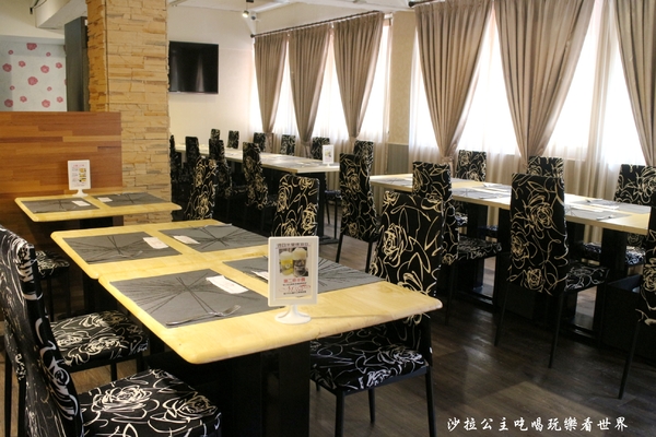 義大利米蘭手工窯烤披薩餐廳(台北中山店)：中秋節月餅披薩？！『義大利米蘭手工窯烤披薩』捷運松江南京站/窯烤牛排/羊排應有盡有