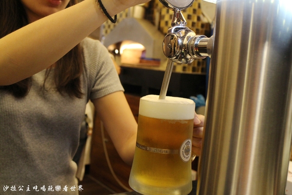 義大利米蘭手工窯烤披薩餐廳(台北中山店)：中秋節月餅披薩？！『義大利米蘭手工窯烤披薩』捷運松江南京站/窯烤牛排/羊排應有盡有