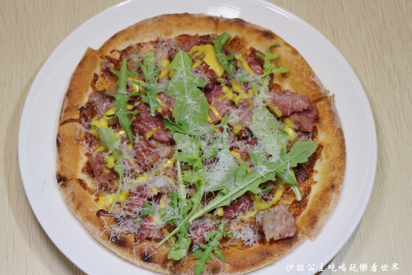 義大利米蘭手工窯烤披薩餐廳(台北中山店)：四平陽光商圈美食『義大利米蘭手工窯烤披薩餐廳(台北中山店)』必點冰披薩/肋排/牛.羊排/捷運松江南京站