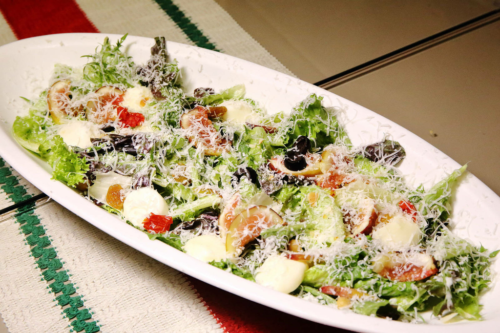 中山站義式餐廳推薦，義大利米蘭手工窯烤披薩，披薩美味又道地說