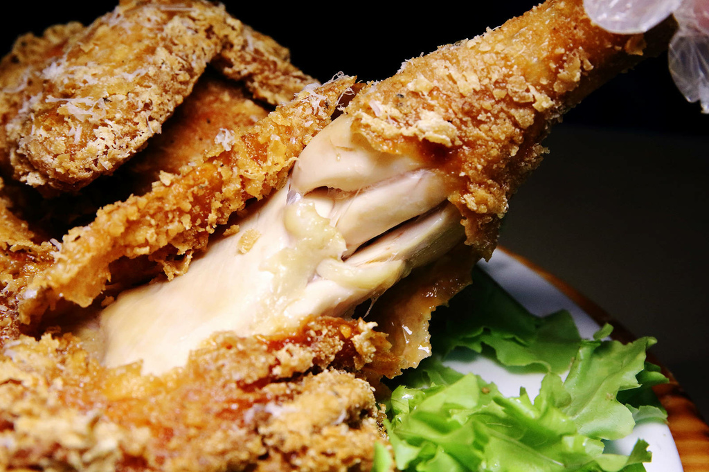 中山站義式餐廳推薦，義大利米蘭手工窯烤披薩，披薩美味又道地說