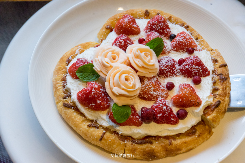 松江南京美食》義大利米蘭手工窯烤披薩 手工揉餅皮 真材實料頂級食材 四平商圈 - 艾莉絲愛旅行