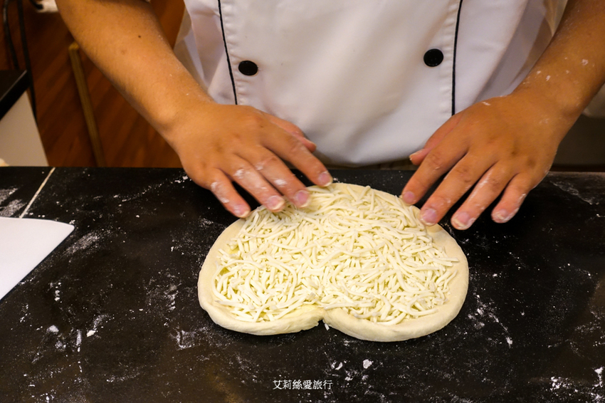 松江南京美食》義大利米蘭手工窯烤披薩 手工揉餅皮 真材實料頂級食材 四平商圈 - 艾莉絲愛旅行