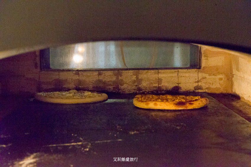 松江南京美食》義大利米蘭手工窯烤披薩 手工揉餅皮 真材實料頂級食材 四平商圈 - 艾莉絲愛旅行