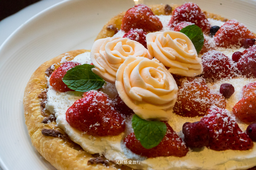 松江南京美食》義大利米蘭手工窯烤披薩 手工揉餅皮 真材實料頂級食材 四平商圈 - 艾莉絲愛旅行