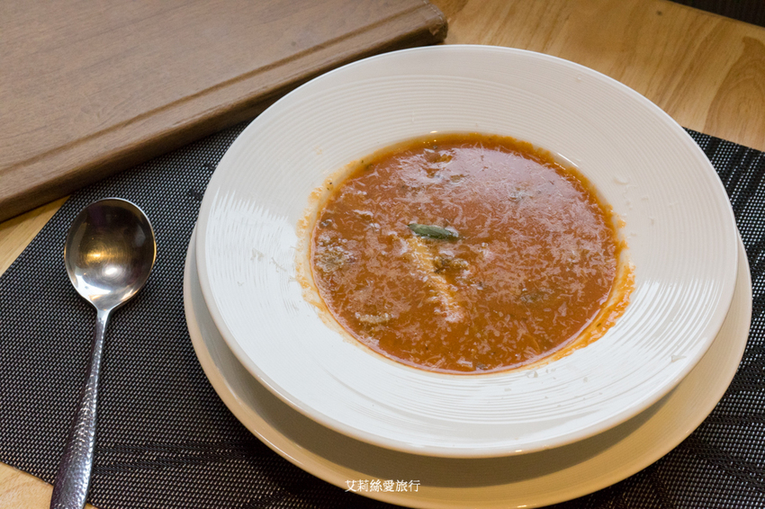 松江南京美食》義大利米蘭手工窯烤披薩 手工揉餅皮 真材實料頂級食材 四平商圈 - 艾莉絲愛旅行