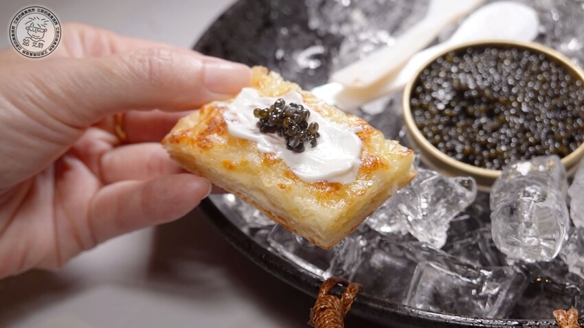 【 米蘭炸雞 】（再訪）我心目中排前三名的炸雞，皮脆肉嫩多汁很久不吃真的會想念．還有特級俄羅斯白鱘魚子