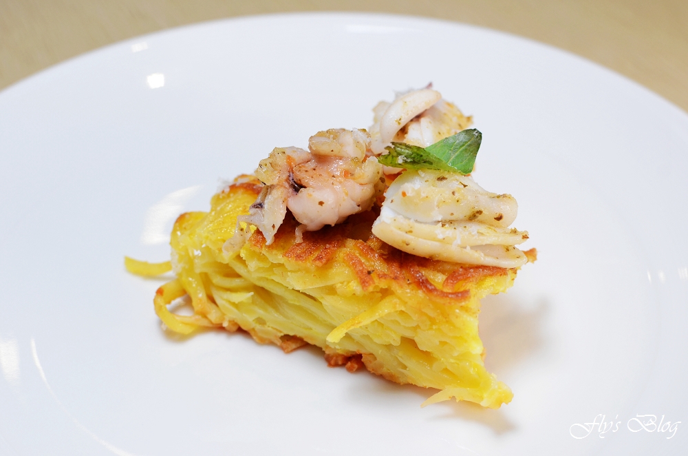 義大利米蘭手工窯烤披薩，馬卡龍披薩太奢侈了啦，好看又好吃！