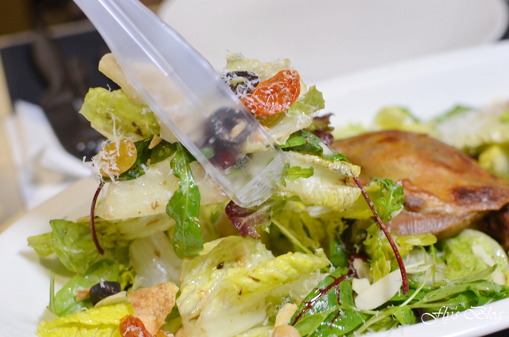 義大利米蘭手工窯烤披薩，馬卡龍披薩太奢侈了啦，好看又好吃！