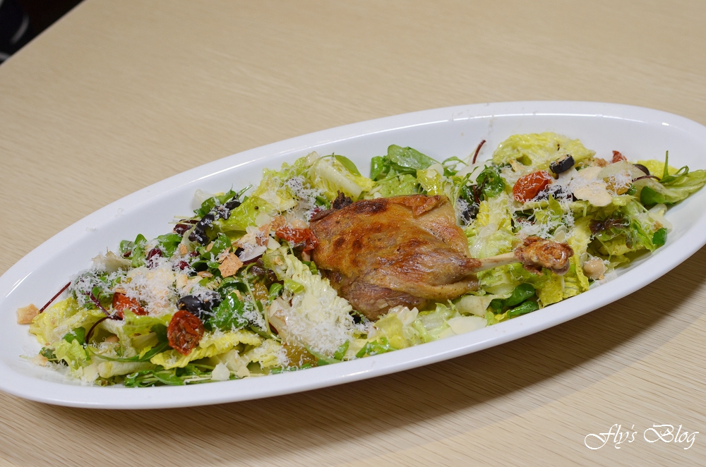 義大利米蘭手工窯烤披薩，馬卡龍披薩太奢侈了啦，好看又好吃！