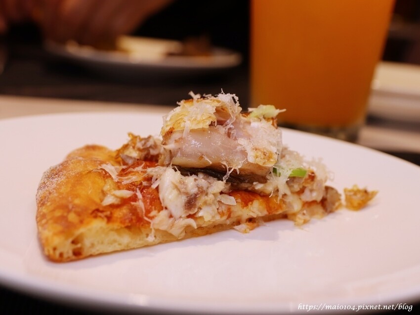 義大利米蘭手工窯烤披薩Milano Pizzeria~披薩不再只有熱熱吃的選項,冷冷吃也很歐伊西,炸雞榮登我心目中