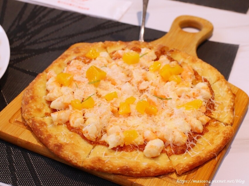 義大利米蘭手工窯烤披薩Milano Pizzeria~披薩不再只有熱熱吃的選項,冷冷吃也很歐伊西,炸雞榮登我心目中