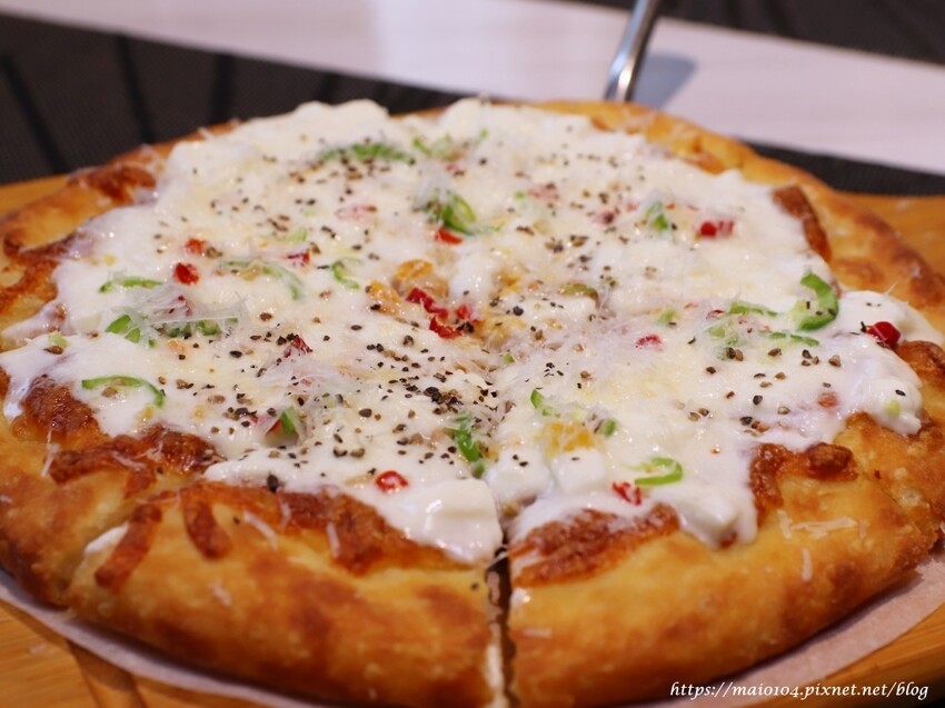 義大利米蘭手工窯烤披薩Milano Pizzeria~披薩不再只有熱熱吃的選項,冷冷吃也很歐伊西,炸雞榮登我心目中