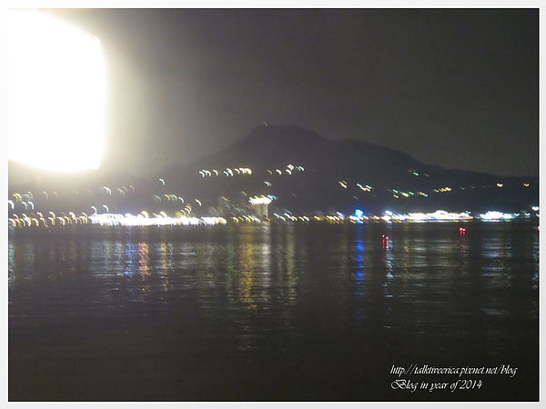 『呷』「捷運淡水站」☆ 淡水長堤 ☆ 河景比餐點還無敵