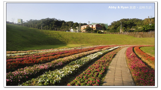 【台北松山文創園區展覽】化身為漫畫主角～老夫子５０年．跨時空搭叮叮車
