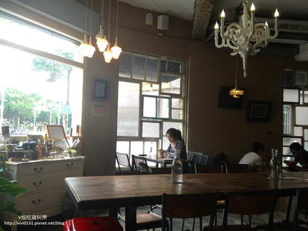 店內2.JPG 店內2.JPG