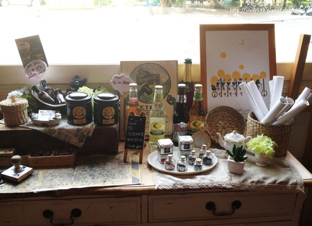 櫥櫃.JPG 櫥櫃.JPG